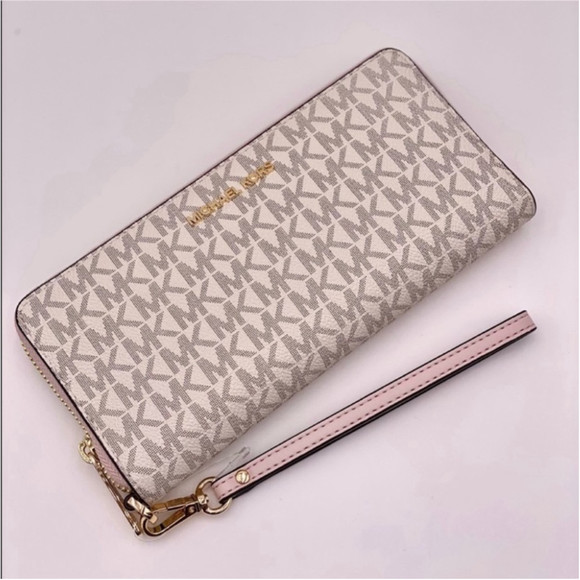 Michael Kors Large Continental Wallet - Picture 2 of 13